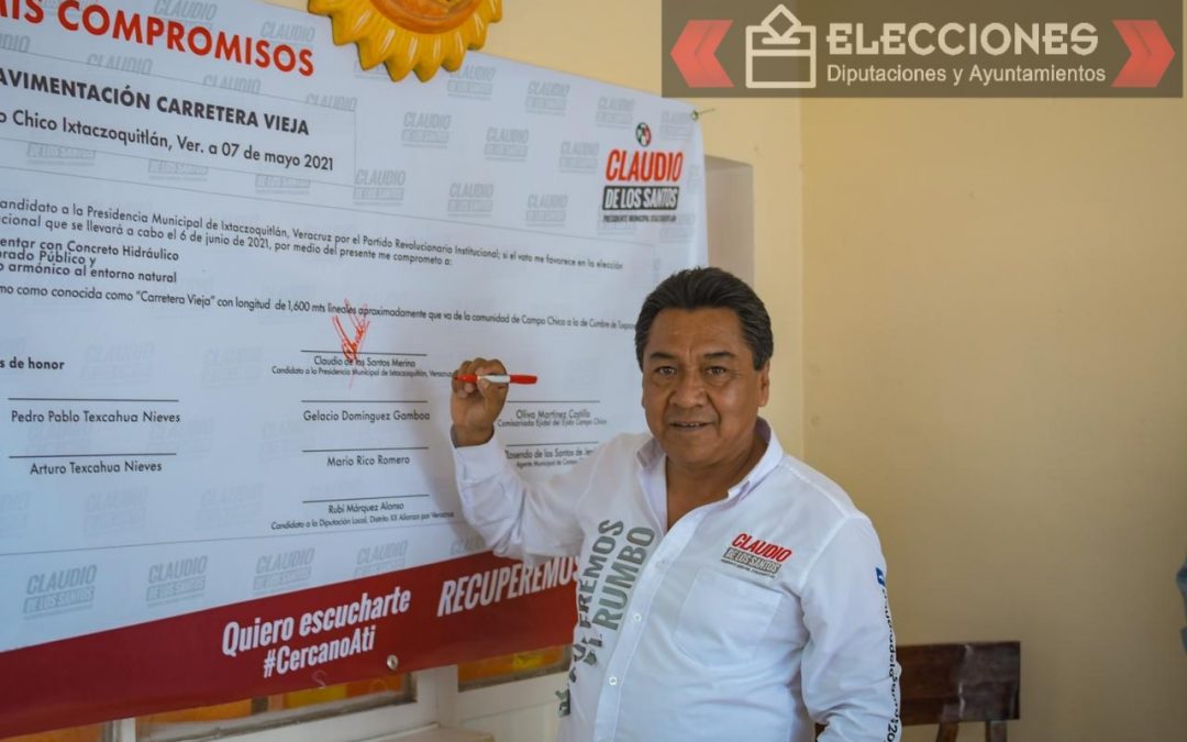 Firma su primer compromiso ante Notario Público, Claudio de los Santos Merino