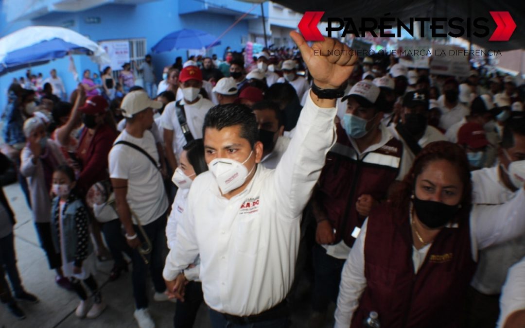 Apoyan cientos de simpatizantes a Ricardo Pérez García