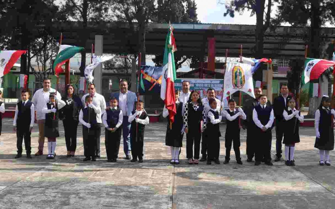 Celebran Día de la Bandera con acto cívico en escuela Josefa Ortiz de Domínguez