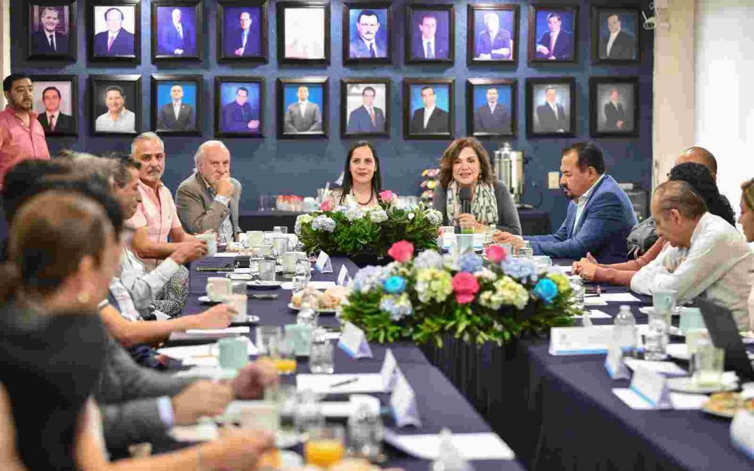 Acuerdan estrategias para fortalecer el desarrollo turístico