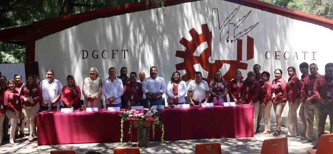 Inauguran rampa y plaza cívica inclusiva en el CECATI 168