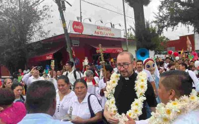 Recibe Ixtaczoquitlán al padre Helkyn Enríquez Báez