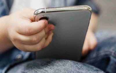 Alerta IMSS por riesgos del uso excesivo de celulares en niños