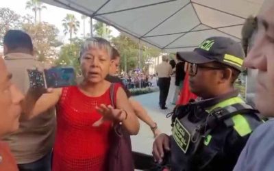 Impiden a reporteros realizar su cobertura informativa durante bodas colectivas en Córdoba