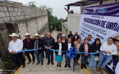 Modernizan acceso en Cruz de Chocamán con pavimentación hidráulica